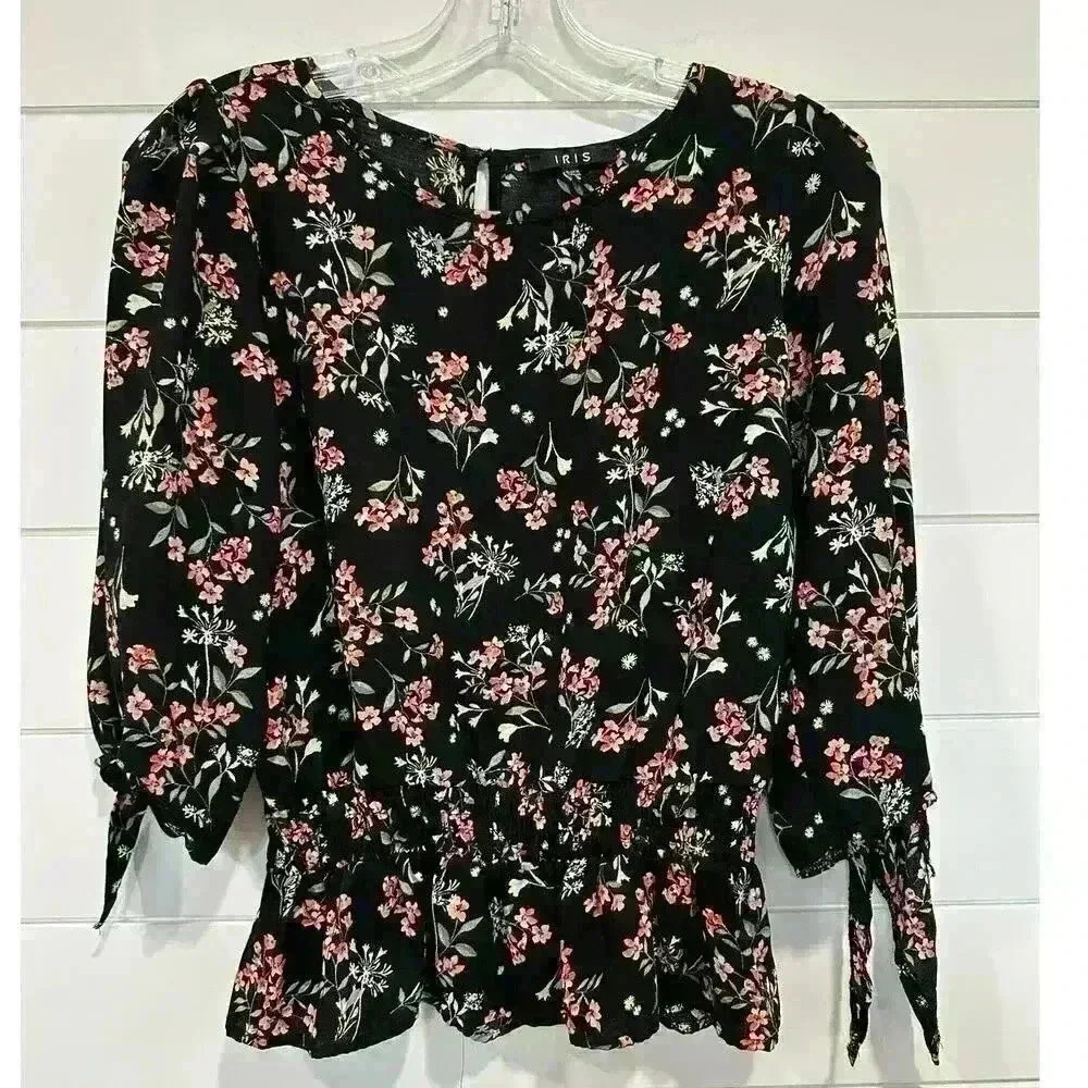 By IRIS BLACK FLORAL BLOUSE 1/2 SLEEVE W/ Tie at Elbow Round Neck SIZE SMALL